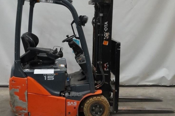 sewa forklift murah, forklift orange