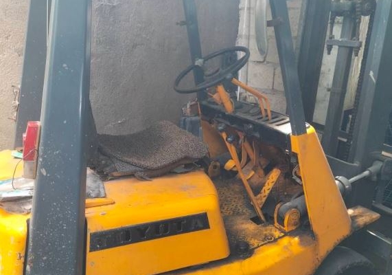 sewa forklift, forklift angkut, sewa forklit solo murah